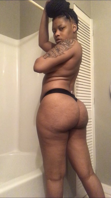 Nacktes geleaktes OnlyFans-Foto von Chi