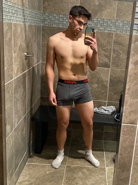Nacktes geleaktes OnlyFans-Foto von Angel