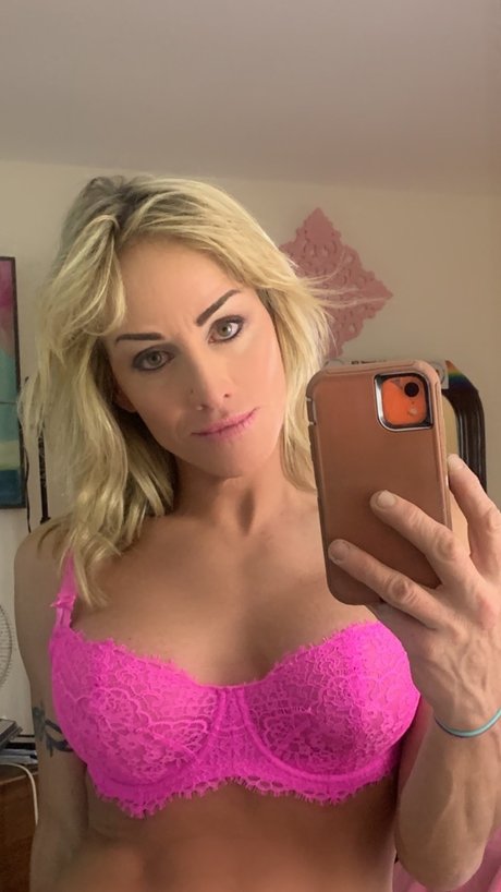 Nacktes geleaktes OnlyFans-Foto von Becki Bottomz