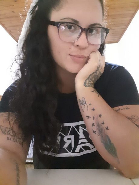 Nacktes geleaktes OnlyFans-Foto von Nesuko Baby