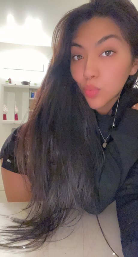 Nacktes geleaktes OnlyFans-Foto von Nessa Bay