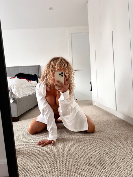 Nacktes geleaktes OnlyFans-Foto von Valentina 