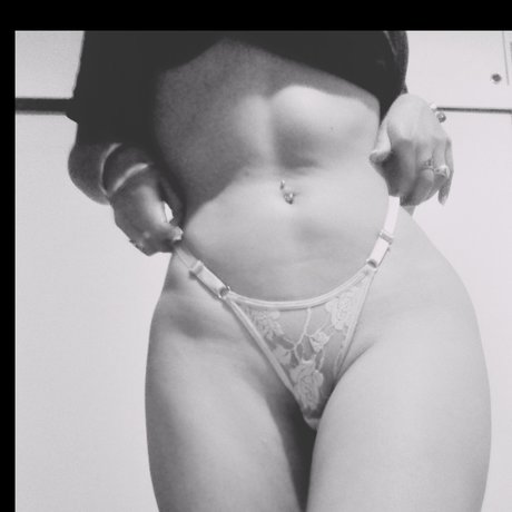 Nacktes geleaktes OnlyFans-Foto von Mica