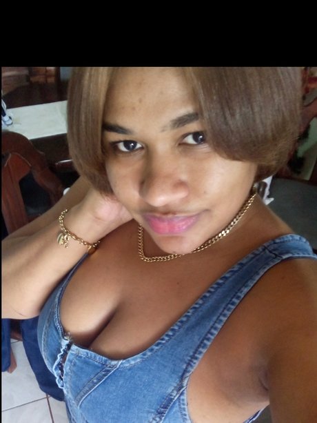 Nacktes geleaktes OnlyFans-Foto von Ruth Esther
