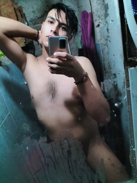 Nacktes geleaktes OnlyFans-Foto von Emma 
