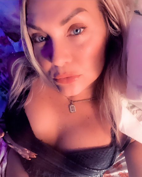 Nacktes geleaktes OnlyFans-Foto von Miss Ginni