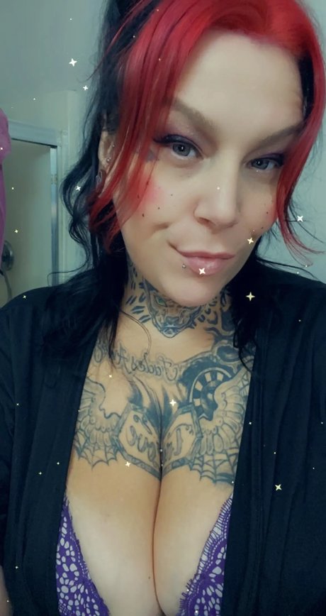 Nacktes geleaktes OnlyFans-Foto von Bella Roze