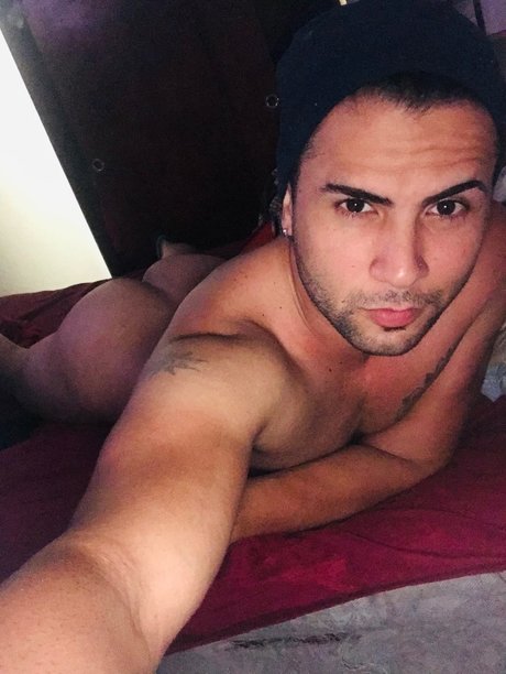 Nacktes geleaktes OnlyFans-Foto von Henry Diaz 