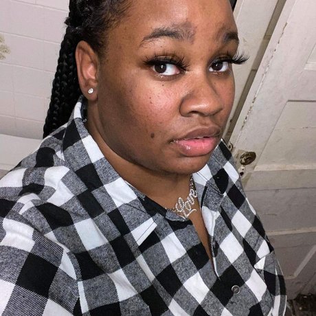 Nacktes geleaktes OnlyFans-Foto von Lashonda Ebo