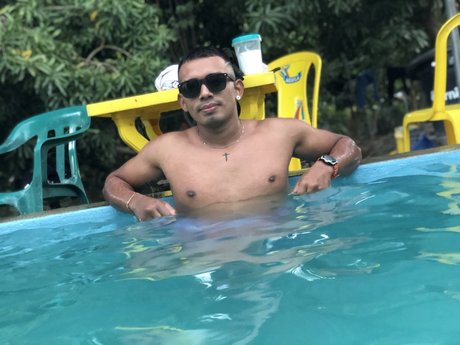 Nacktes geleaktes OnlyFans-Foto von Nixon Cardenas