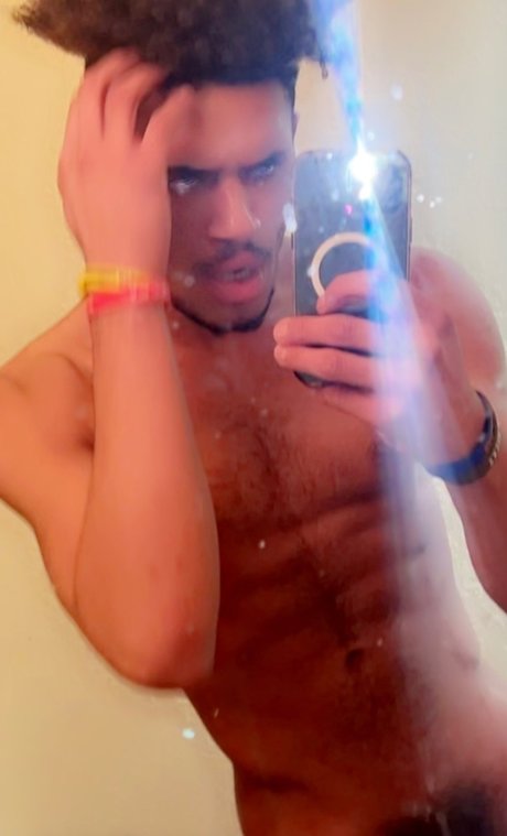 Nacktes geleaktes OnlyFans-Foto von Neverseeafake