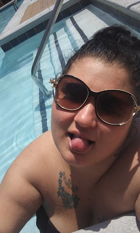 Nacktes geleaktes OnlyFans-Foto von Cuban Mamii