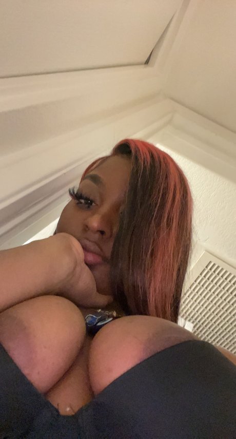Nacktes geleaktes OnlyFans-Foto von Tamia