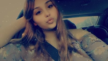 Nacktes geleaktes OnlyFans-Foto von Angelbby7