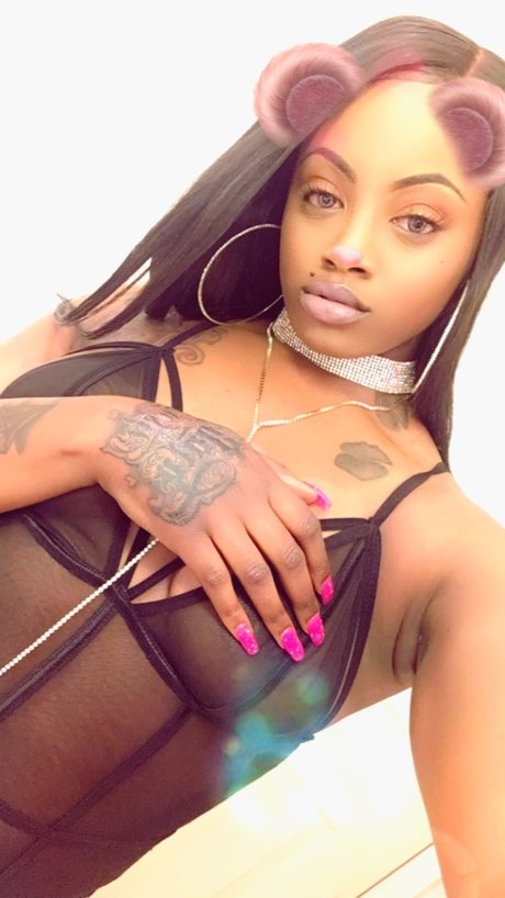 Nacktes geleaktes OnlyFans-Foto von The Real Kali Barbie 
