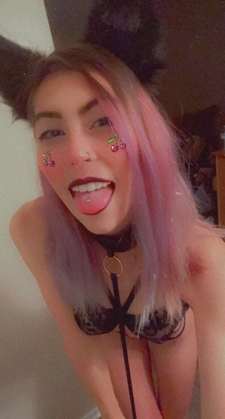Nacktes geleaktes OnlyFans-Foto von Nikki Blue