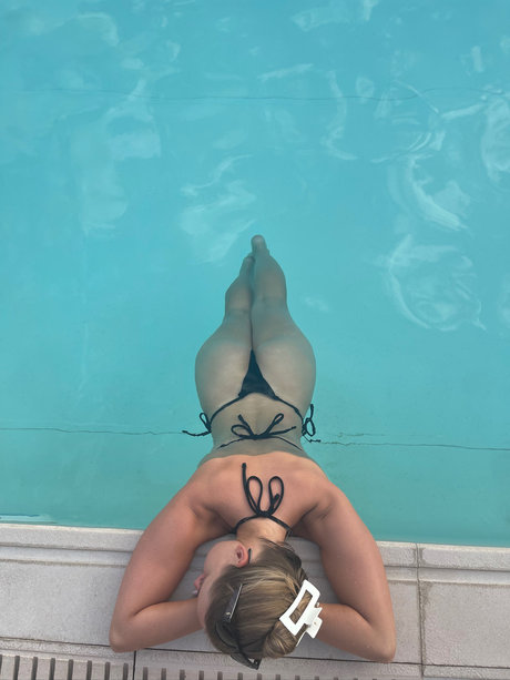 Nacktes geleaktes OnlyFans-Foto von Nika