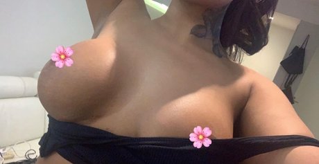 Nacktes geleaktes OnlyFans-Foto von Cleo