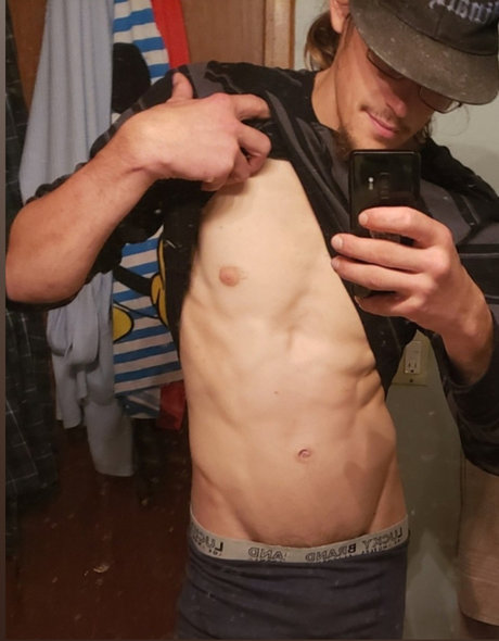 Nacktes geleaktes OnlyFans-Foto von Noah