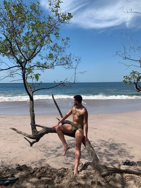 Nacktes geleaktes OnlyFans-Foto von Alex Montenegro