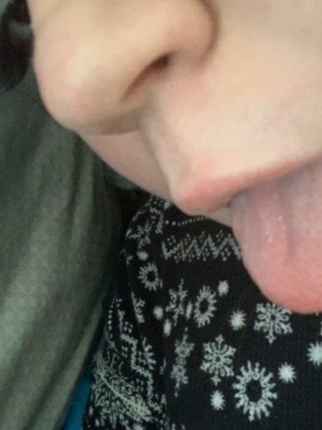 Nacktes geleaktes OnlyFans-Foto von Bee