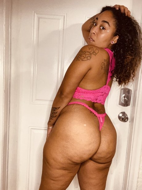 Nacktes geleaktes OnlyFans-Foto von Diamond Baby