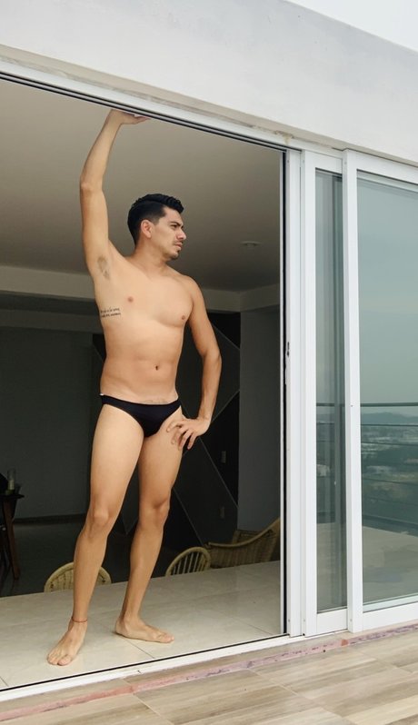 Nacktes geleaktes OnlyFans-Foto von Alexis Rey