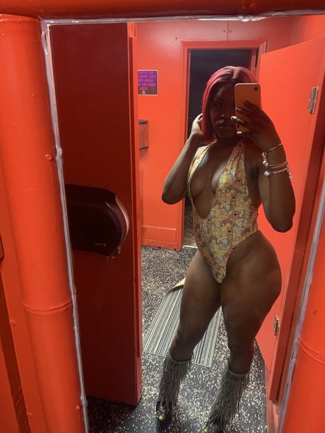 Nacktes geleaktes OnlyFans-Foto von Alexistaniecee