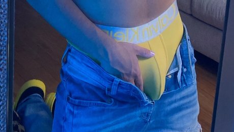 Nacktes geleaktes OnlyFans-Foto von Nino