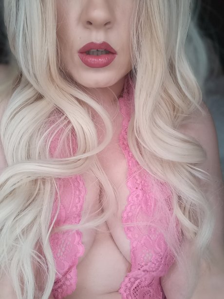 Nacktes geleaktes OnlyFans-Foto von Ninaraejonesvip
