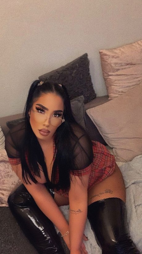 Nacktes geleaktes OnlyFans-Foto von Nina Barbie
