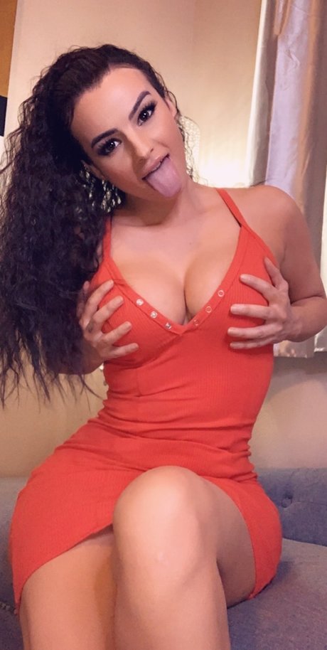 Nacktes geleaktes OnlyFans-Foto von Creamy Rose