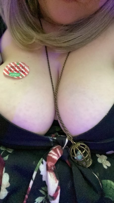 Nacktes geleaktes OnlyFans-Foto von Helen
