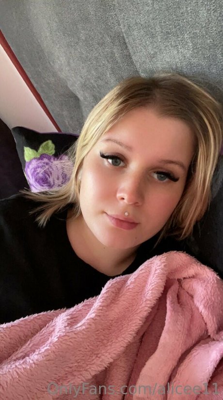 Nacktes geleaktes OnlyFans-Foto von Alicee11