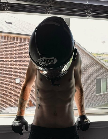 Nacktes geleaktes OnlyFans-Foto von Nathantroy3
