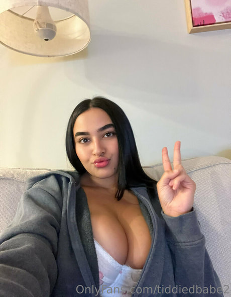 Tiddiedbabe2