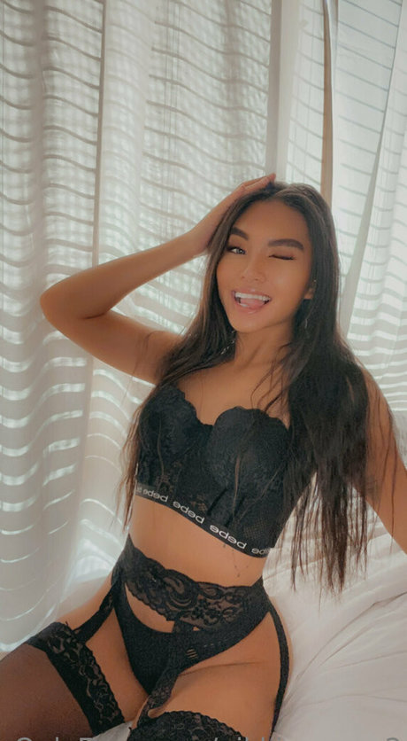 Nacktes geleaktes OnlyFans-Foto von Nikkicreams2
