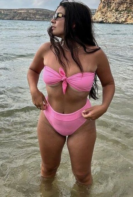 Nacktes geleaktes OnlyFans-Foto von Debora Tanzo