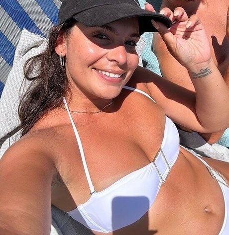 Nacktes geleaktes OnlyFans-Foto von Debora Tanzo