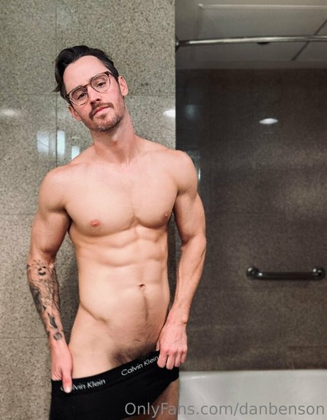 Nacktes geleaktes OnlyFans-Foto von Danbenson