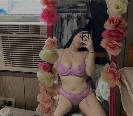Nacktes geleaktes OnlyFans-Foto von Sarahkhang