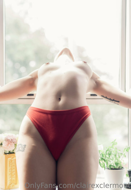 Nacktes geleaktes OnlyFans-Foto von Claire Clermont