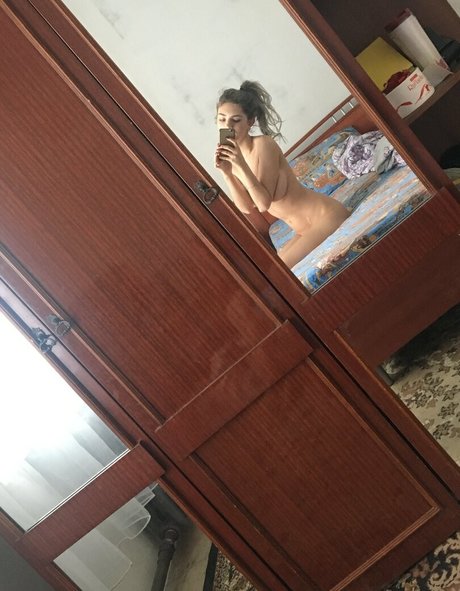Nacktes geleaktes OnlyFans-Foto von Evaelfie