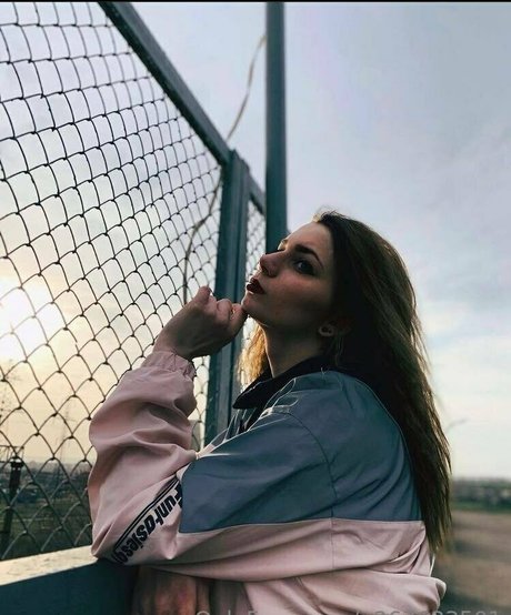 Nacktes geleaktes OnlyFans-Foto von Syrenofparadise