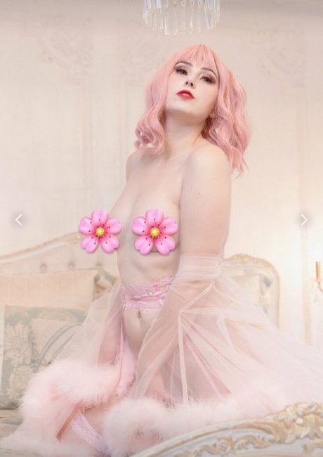 Nacktes geleaktes OnlyFans-Foto von Littlelilylewds