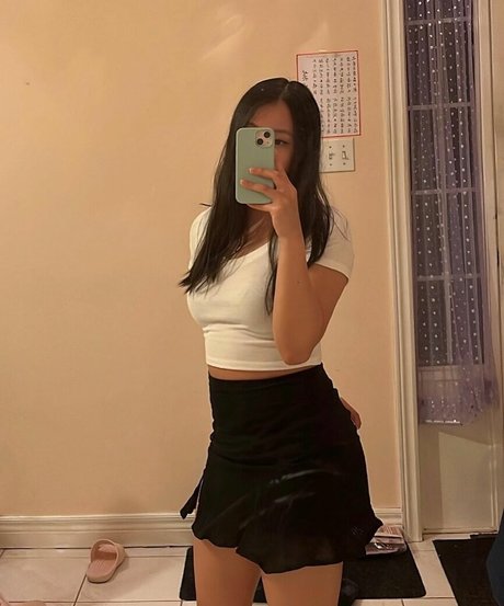 Nacktes geleaktes OnlyFans-Foto von Queenbaddii
