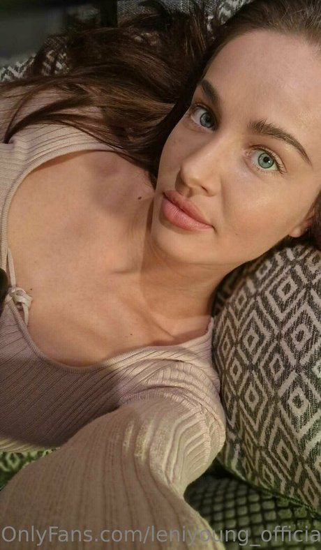 Nacktes geleaktes OnlyFans-Foto von Leniyoungofficial