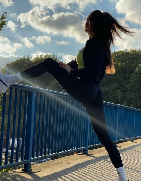 Nacktes geleaktes OnlyFans-Foto von Leniyoungofficial