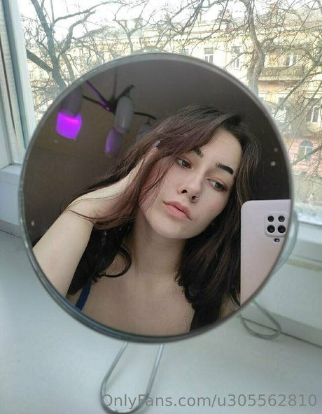 Nacktes geleaktes OnlyFans-Foto von Babyuntouchable