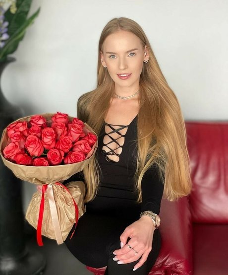 Nacktes geleaktes OnlyFans-Foto von Oksana Neveselaya